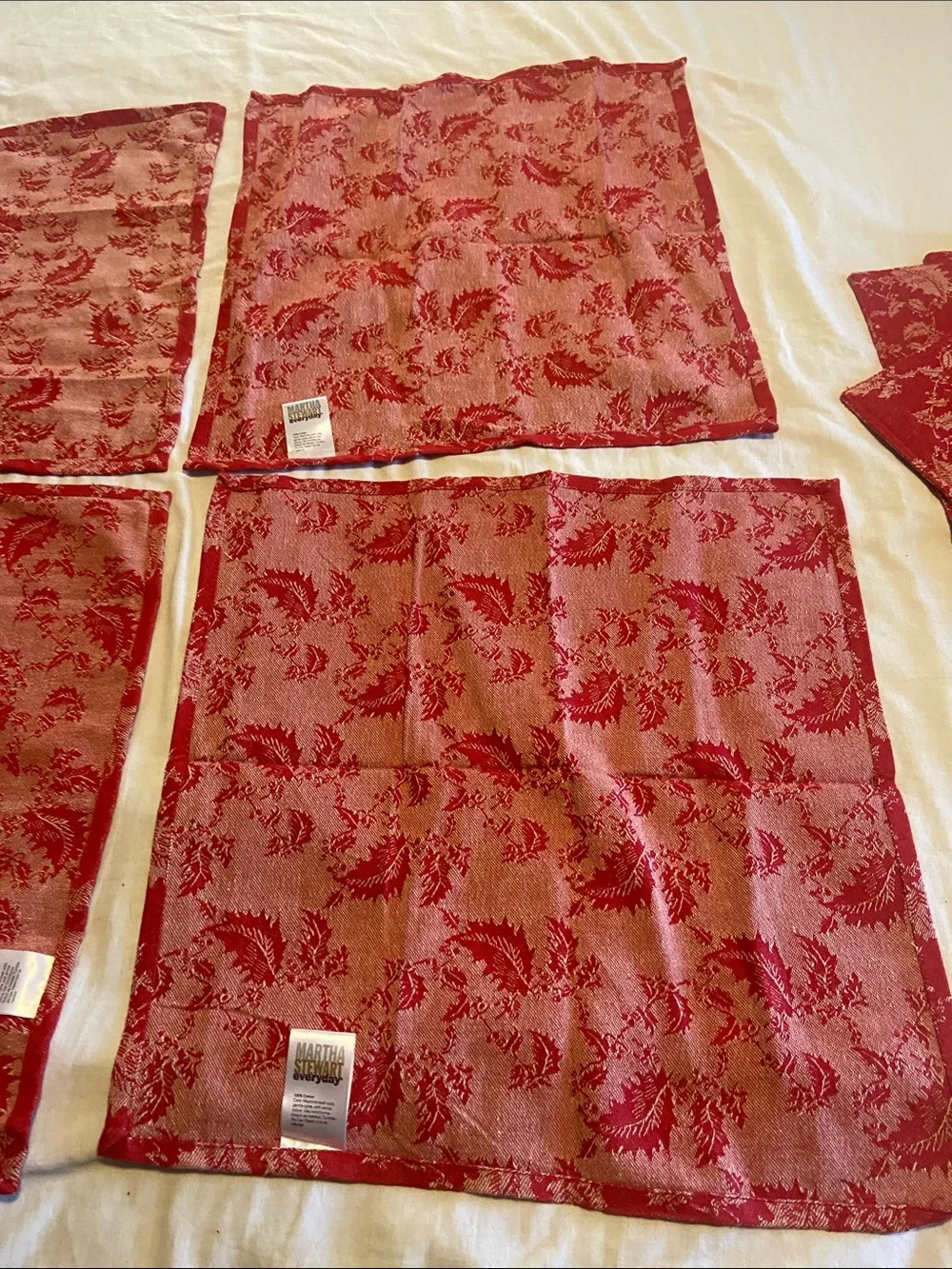 Martha Stewart Everyday Red and Cream Leaf Jacquard Napkins and Placemats